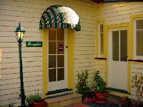 Ross B&B Accommodation - New South Wales Tourism  0