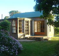 Stanley Lakeside Spa Cabins - New South Wales Tourism 
