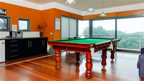 Phillip Island Waterfront House - New South Wales Tourism  2