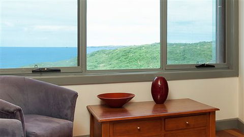 Phillip Island Waterfront House - New South Wales Tourism  3