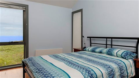 Phillip Island Waterfront House - New South Wales Tourism  5