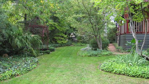 Finches Of Beechworth - New South Wales Tourism  0