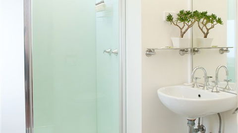 Hotel Claremont Guest House - New South Wales Tourism  4