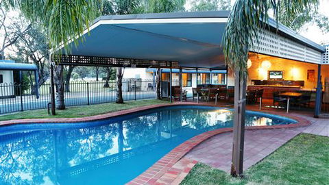 Deniliquin Golf Leisure Resort - New South Wales Tourism  1
