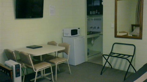 Millers Cottage Motel - New South Wales Tourism  3