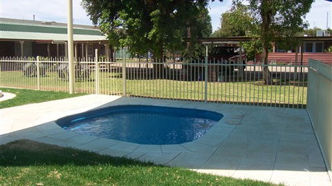 Carn Court Holiday Apartments - New South Wales Tourism  3