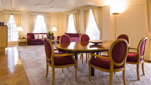 Vibe Savoy Hotel Melbourne - New South Wales Tourism  6