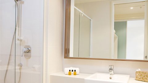 Melbourne Short Stay Apartments - On Whiteman - New South Wales Tourism  3