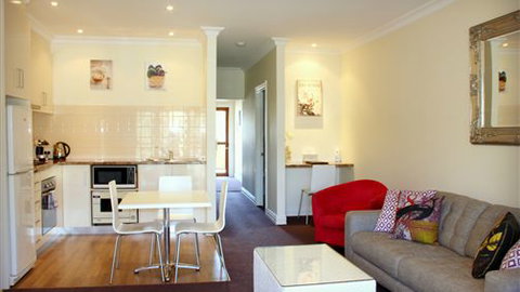 CocknBull Boutique Hotel - New South Wales Tourism  3