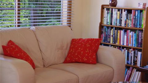 Lyrebird Cottages - New South Wales Tourism  8