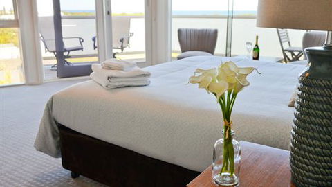 Whitesbeach Guesthouse - New South Wales Tourism  1