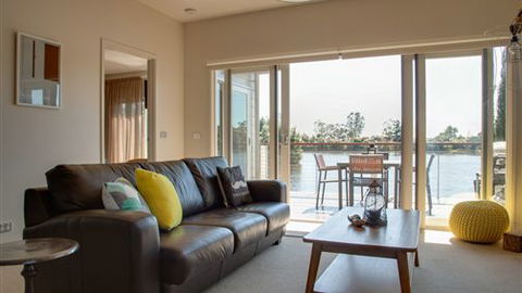 Lakeside Villas At Crittenden Estate - New South Wales Tourism  2