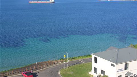 Clifftop Accommodation Portland Victoria - New South Wales Tourism  1