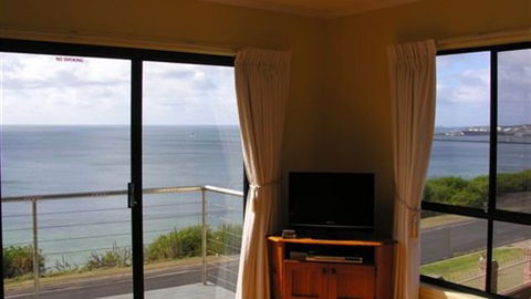 Clifftop Accommodation Portland Victoria - New South Wales Tourism  2