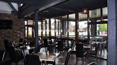 Brougham Arms Hotel - New South Wales Tourism  2