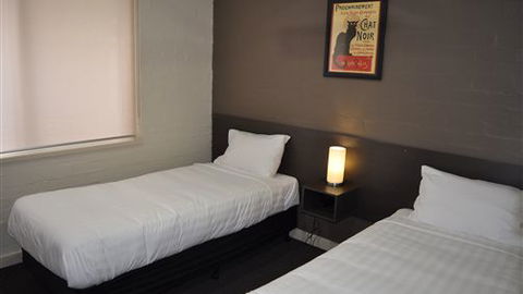 Brougham Arms Hotel - New South Wales Tourism  7