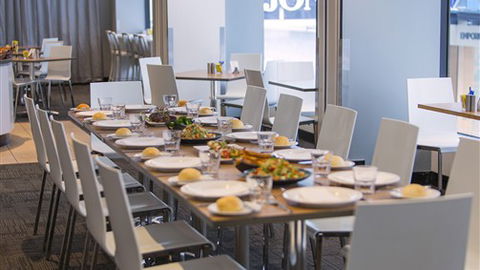 Mercure Welcome Melbourne - New South Wales Tourism  1
