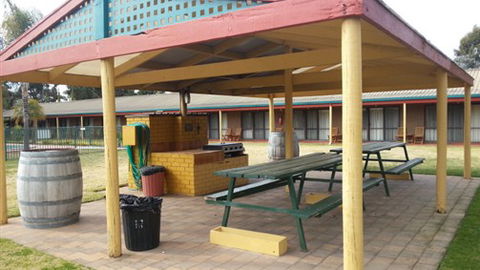 Barooga Country Inn Motel - New South Wales Tourism  6