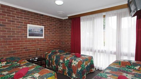 Kardinia Park Motel - New South Wales Tourism  0