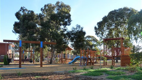 Loddon River Motel - New South Wales Tourism  7