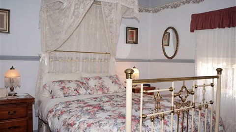 Cuddledoon Cottages B&B - New South Wales Tourism  0