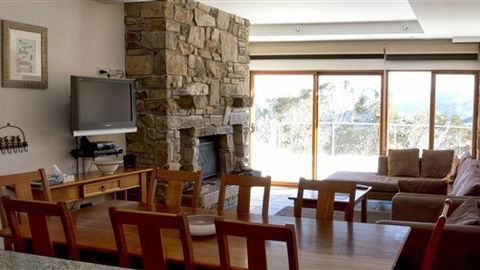 Alpine Woodsmoke Apartments - New South Wales Tourism  1