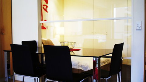 About Melbourne Apartments - New South Wales Tourism  1