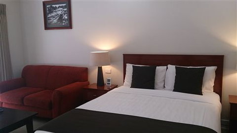 Murray Waters Motor Inn & Apartments - New South Wales Tourism  5