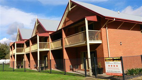 Murray Waters Motor Inn & Apartments - New South Wales Tourism  7