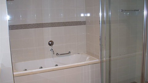 Murray Waters Motor Inn & Apartments - New South Wales Tourism  4