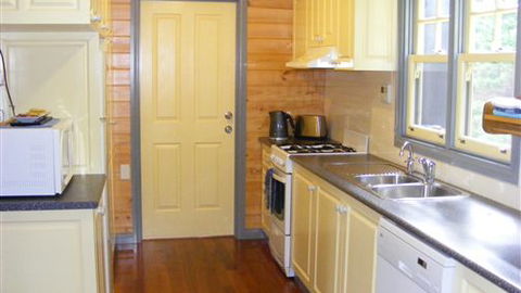 Belfast Cottages - New South Wales Tourism  1