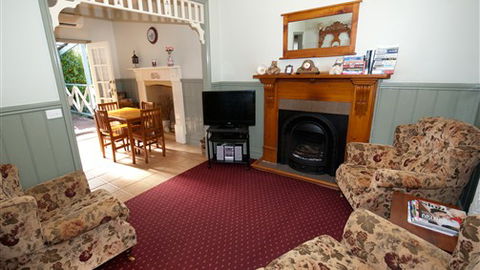 Glazebrook Cottage B&B Ballarat - New South Wales Tourism  1