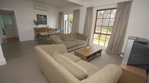 Bowden Cottage - New South Wales Tourism  0