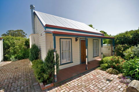 Torquay 1903 Period Cottages - New South Wales Tourism  1