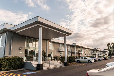 Abode Narrabundah - New South Wales Tourism  5