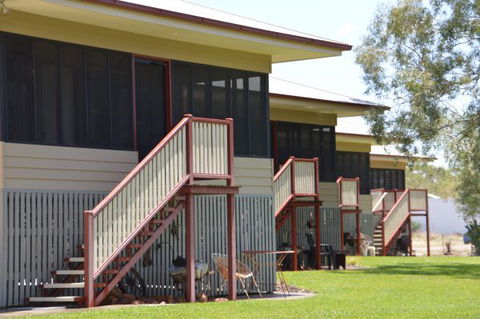 Beds In The Barwon - New South Wales Tourism  2