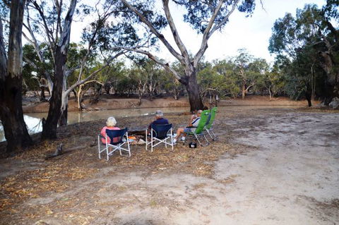 Beds In The Barwon - New South Wales Tourism  6