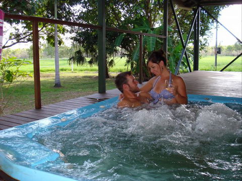 Berry Creek Bush Retreat - New South Wales Tourism  0
