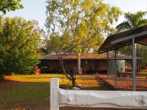 Berry Creek Bush Retreat - New South Wales Tourism  9