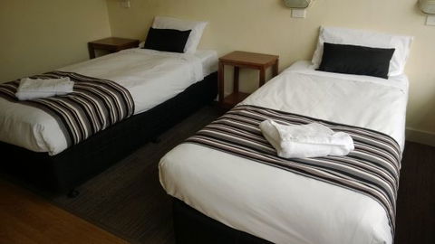 Canberra Carotel Motel - New South Wales Tourism  2