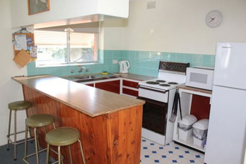 Castaway Holiday Units - New South Wales Tourism  3