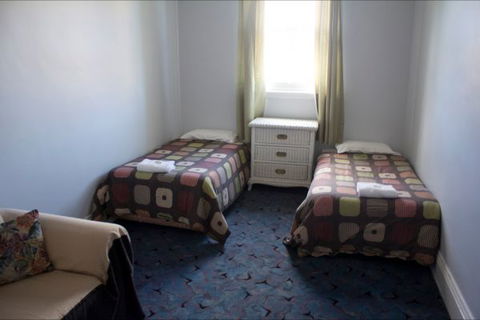 Courthouse Hotel Boorowa - New South Wales Tourism  5
