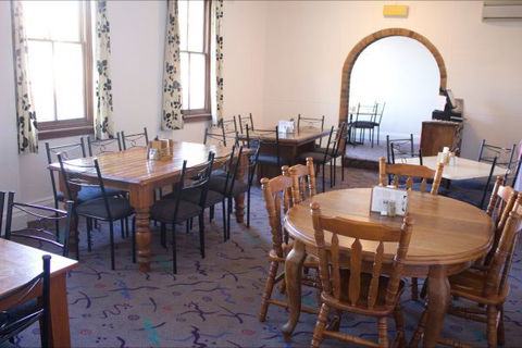 Courthouse Hotel Boorowa - New South Wales Tourism  8