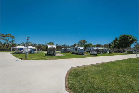 Colonial Holiday Park And Leisure Village - New South Wales Tourism  9