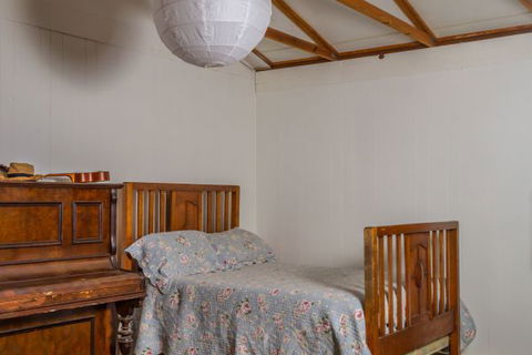 Daisy's Cottage - New South Wales Tourism  1