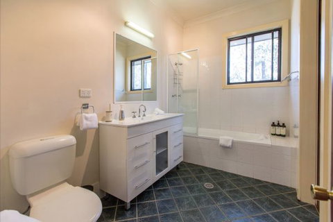 Elderslie House - New South Wales Tourism  131