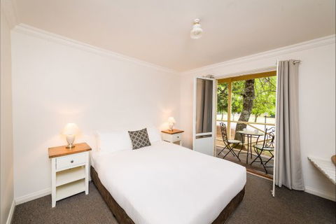 Federation Gardens And Possums Hideaway - New South Wales Tourism  2