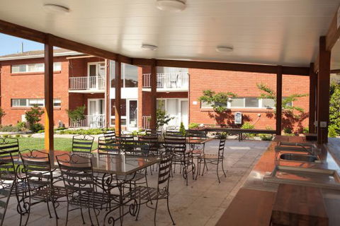 Forrest Hotel And Apartments - New South Wales Tourism  8