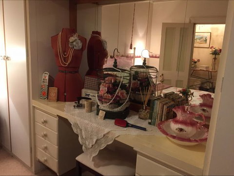 Hillside Cottage - New South Wales Tourism  5