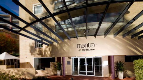 Mantra On Northbourne - New South Wales Tourism  0